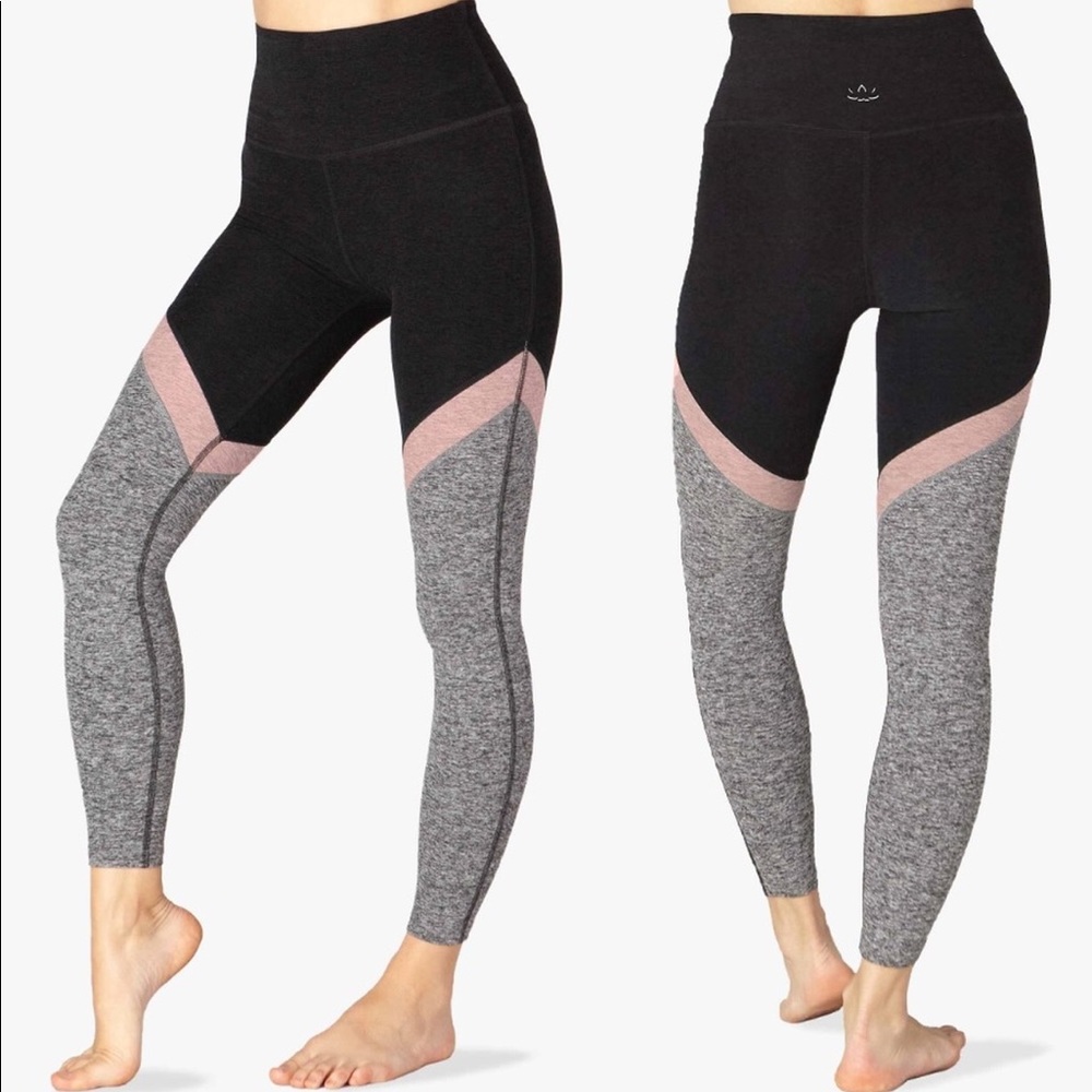 NWT Beyond Yoga Tri-Panel High Waisted Midi Legging BY XS - Picture 4 of 4